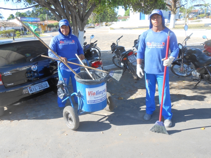 Prefeitura realiza mutirão de limpeza e instala lixeiras e bicicletários - Imagem 19