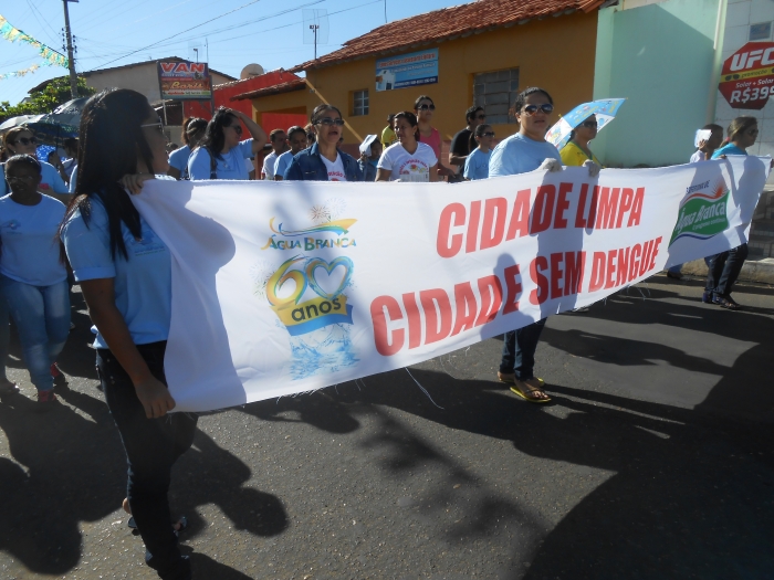 Prefeitura realiza mutirão de limpeza e instala lixeiras e bicicletários - Imagem 15