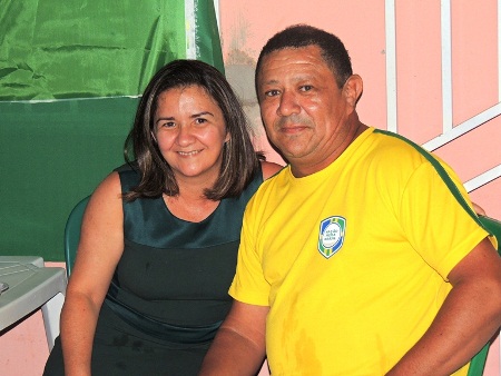 Vereador Chico Osmar recepciona familiares e amigos para assistirem jogo do Brasil