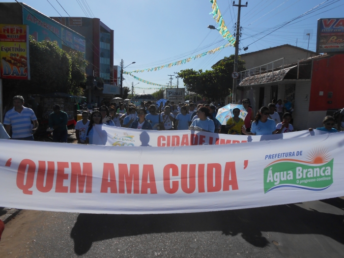 Prefeitura realiza mutirão de limpeza e instala lixeiras e bicicletários - Imagem 16