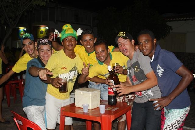 Ipiranguenses vão as ruas comemorar mais uma vitória de nossa Seleção - Imagem 19