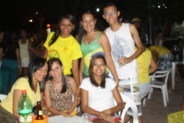 Ipiranguenses vão as ruas comemorar mais uma vitória de nossa Seleção - Imagem 9