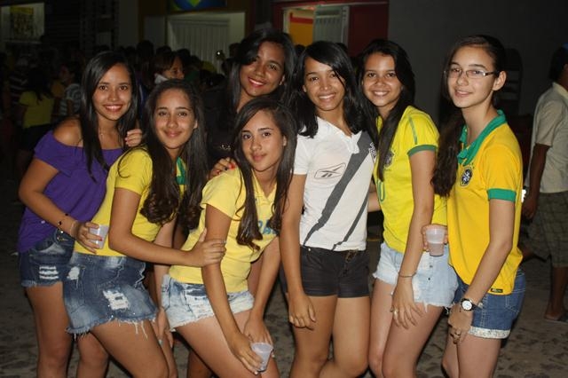 Ipiranguenses vão as ruas comemorar mais uma vitória de nossa Seleção - Imagem 15