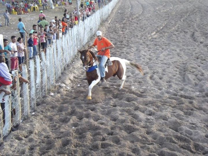 É o Boi, o Cavalo e o Vaqueiro. Derruba do Boi na Vaquejada do Parque Benecarmo - Imagem 27