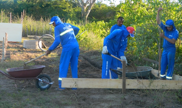 Mocambinho começa a receber a construção de Unidade de Saúde  e Quadra de Esporte - Imagem 1