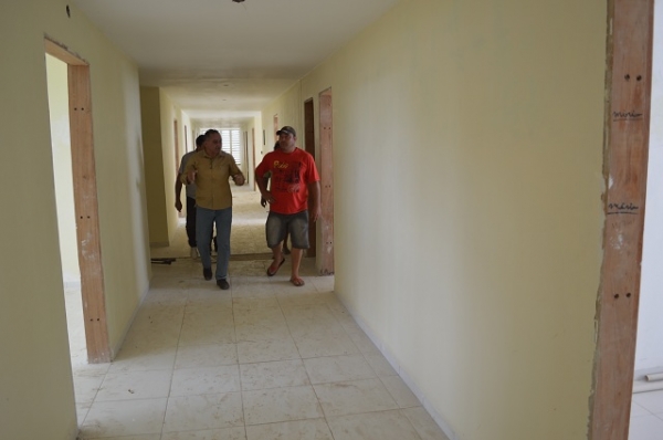Com cerca de 80% das obras concluídas, hospital de Buriti dos Lopes recebe visita do prefeito - Imagem 1