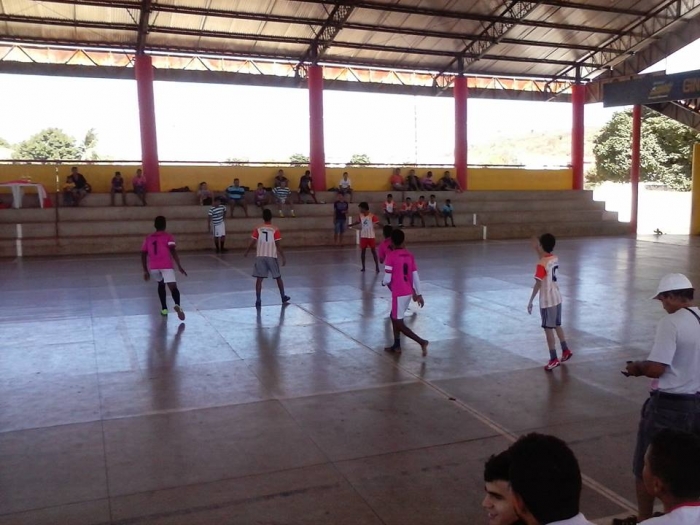 Mais esportes e cidadania - realizado II Torneio de Futsal do Grupo Força Jovem. - Imagem 4