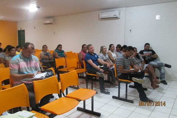 Secretária de Educação Clarissa Lira promoveu reunião com os diretores da rede municipal - Imagem 2