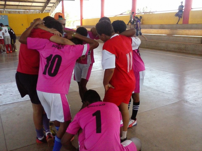 Mais esportes e cidadania - realizado II Torneio de Futsal do Grupo Força Jovem. - Imagem 6