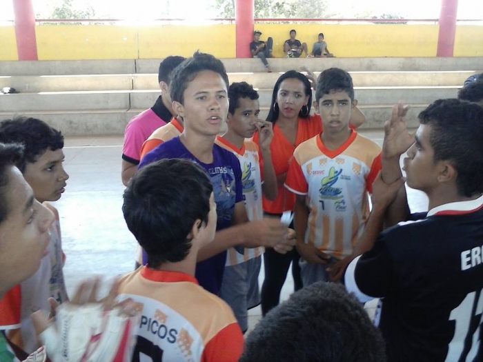 Mais esportes e cidadania - realizado II Torneio de Futsal do Grupo Força Jovem. - Imagem 2