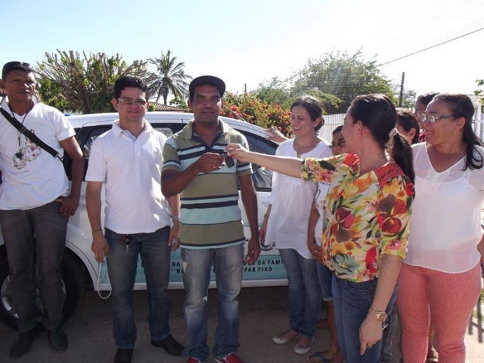 Atenção básica de Saúde de Francisco Ayres recebe veículos da Secretaria Municipal de Saúde  - Imagem 10