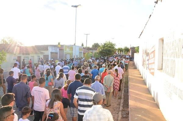 Centenas de fies participam da procissão de Santo Inácio de Loyola - Imagem 6