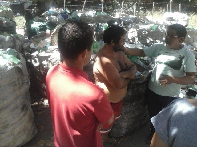 Membros da Secretaria Estadual do Trabalho realiza visita ao Lixão de Barras - Imagem 6