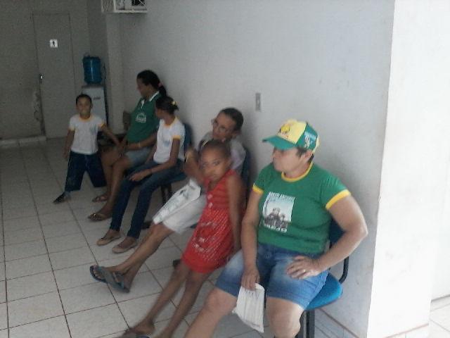 Prefeito Raimundo Ferreira Visita comunidade e acompanha trabalho do PSF - Imagem 1