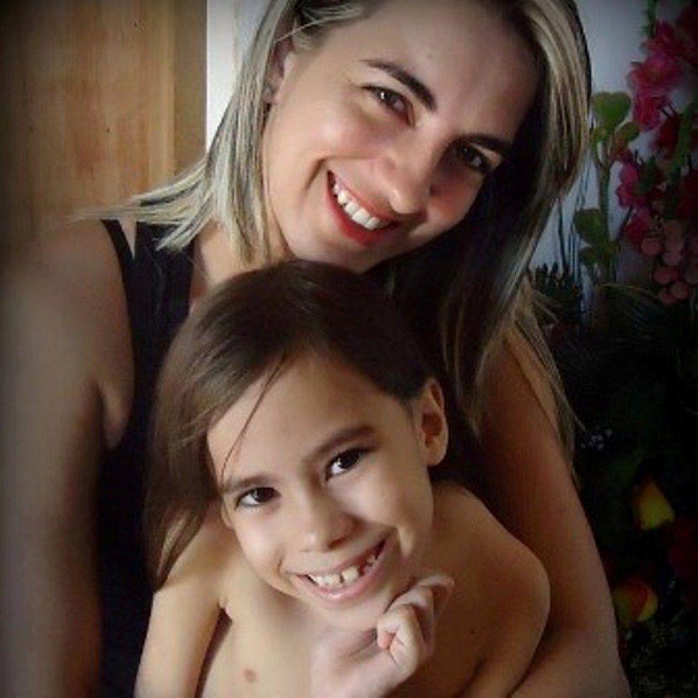 Menina de 07 anos precisa de doações para fazer cirurgia de R$ 300 mil