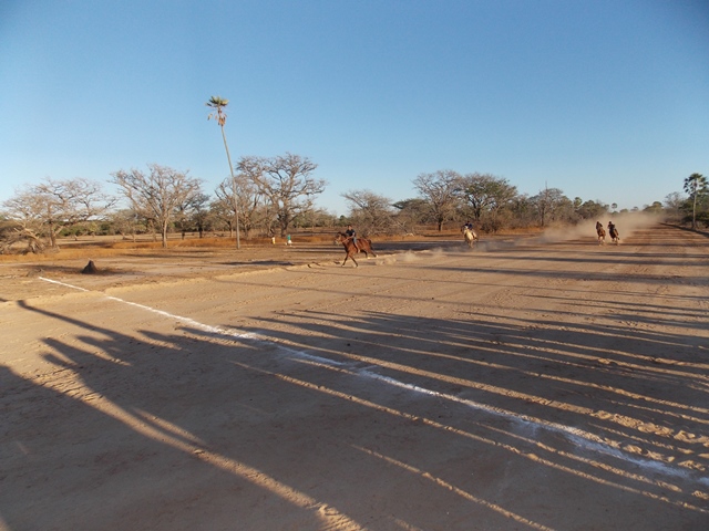 Prefeito Dr. Francisco participa da tradicional festa dos vaqueiros da localidade Jacaré - Imagem 9