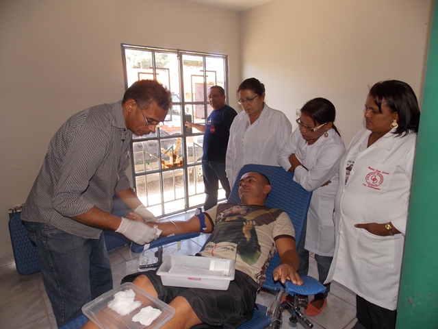 Secretaria municipal de Saúde e Hemopi de Floriano realizam campanha de doação de sangue - Imagem 4