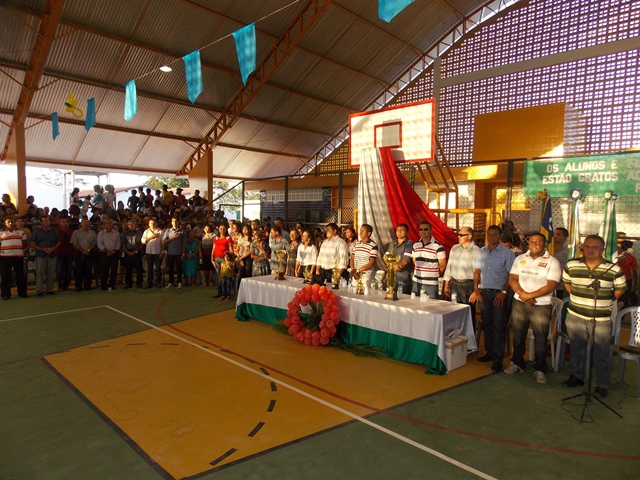 Prefeito Dr. Francisco inaugura Quadra Poliesportiva Coberta da Escola Genésio Moreira - Imagem 25