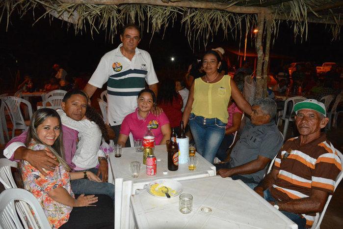 Prefeita Renata Coelho prestigia festejos de Bom Jesus da Lapa na comunidade Morrinhos - Imagem 30