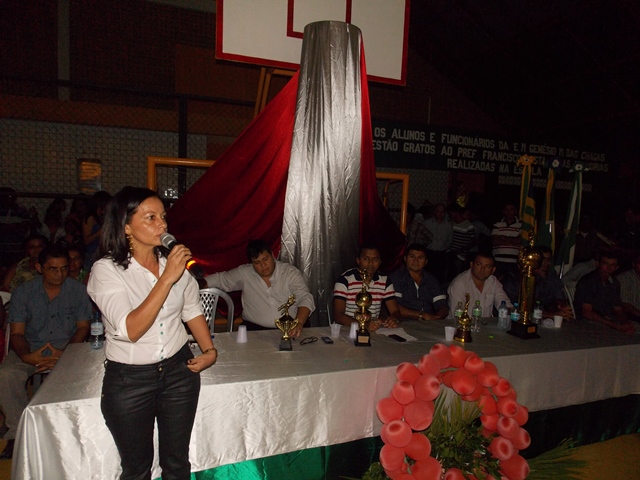 Prefeito Dr. Francisco inaugura Quadra Poliesportiva Coberta da Escola Genésio Moreira - Imagem 49