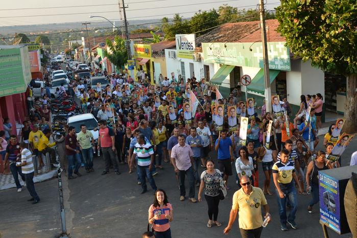 Comitê de campanha do PMDB é inaugurado com grande caminhada em Uruçuí - Imagem 23