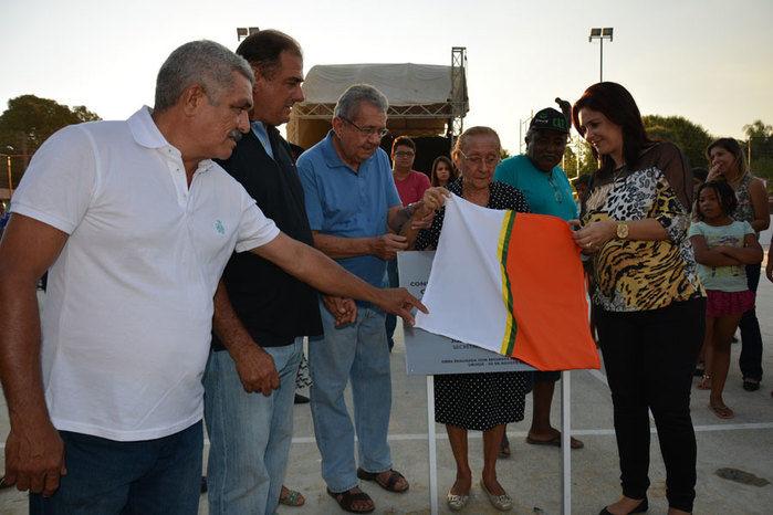 Prefeitura inaugura quadra poliesportiva na comunidade Tucuns em pleno festejo - Imagem 8
