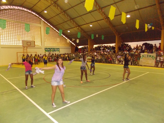 Prefeito Dr. Francisco inaugura Quadra Poliesportiva Coberta da Escola Genésio Moreira - Imagem 48