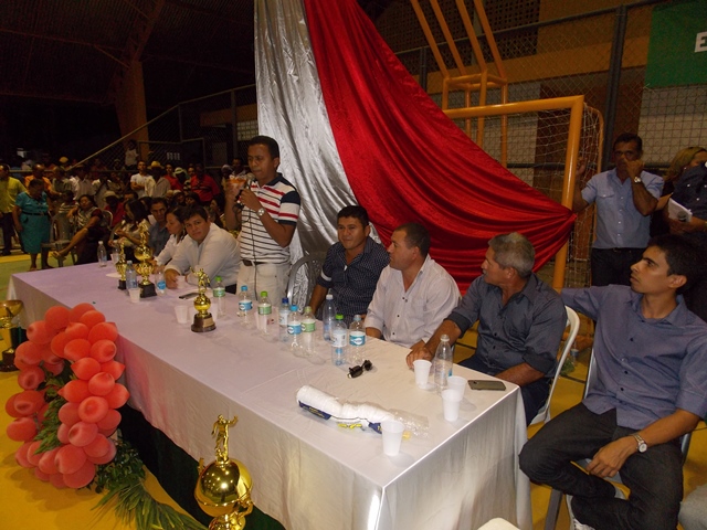 Prefeito Dr. Francisco inaugura Quadra Poliesportiva Coberta da Escola Genésio Moreira - Imagem 61