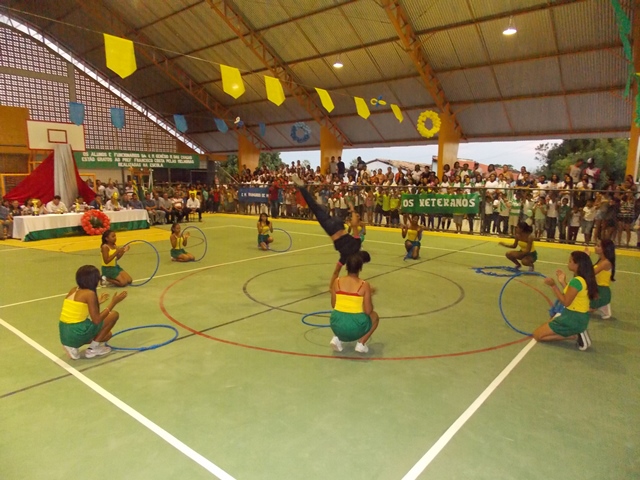 Prefeito Dr. Francisco inaugura Quadra Poliesportiva Coberta da Escola Genésio Moreira - Imagem 44