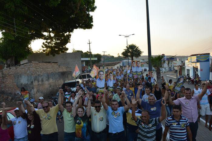 Comitê de campanha do PMDB é inaugurado com grande caminhada em Uruçuí - Imagem 25