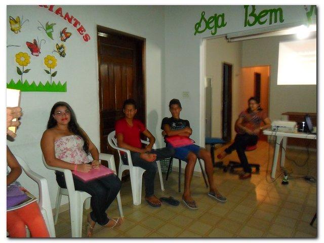 CREAS realiza encerramento do Projeto Cine CREAS: Trabalhando Vulnerabilidades com Adolescentes - Imagem 3