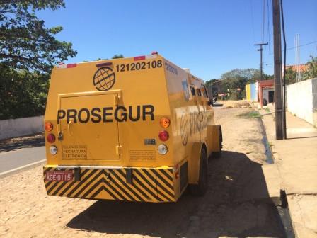 Bandidos assaltam agência dos Correios de Barro Duro pela 5ª vez  - Imagem 1