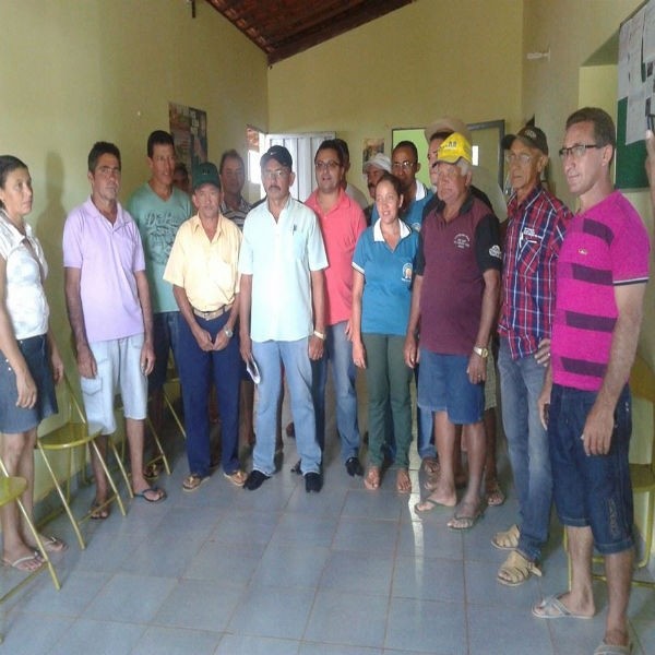 Prefeitura entrega kits de irrigação a agricultores - Imagem 3