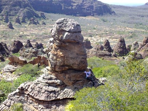 Alunos do curso de história da FADESB visitam Sitio Arqueológico em São José do Piauí. - Imagem 18