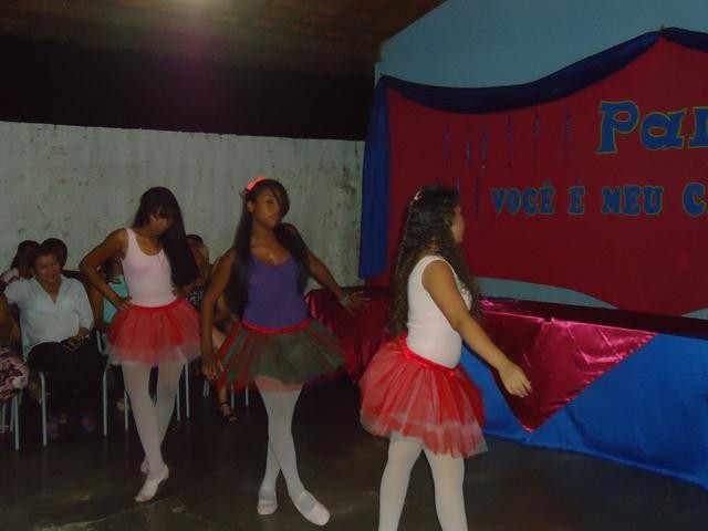 Pais Receberam Homenagem na Escola Santa Catarina - Imagem 26