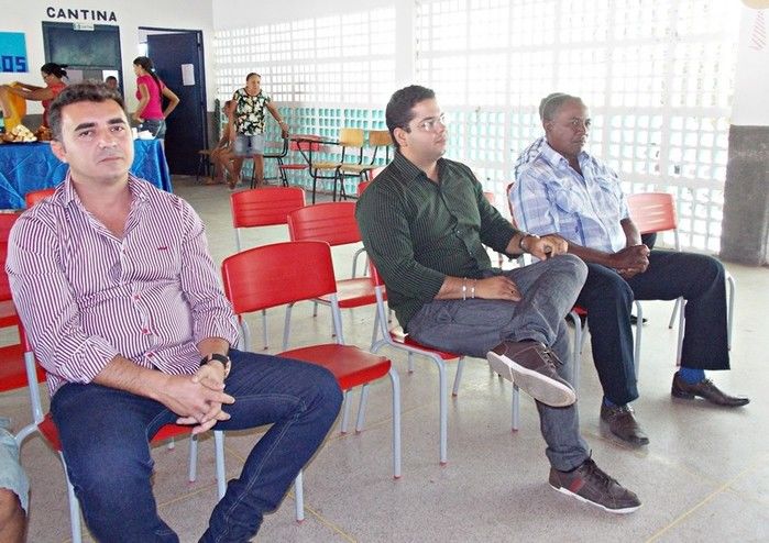 Secretaria de Educação realiza belíssimo café da manhã em homenagem ao dia dos Pais - Imagem 40