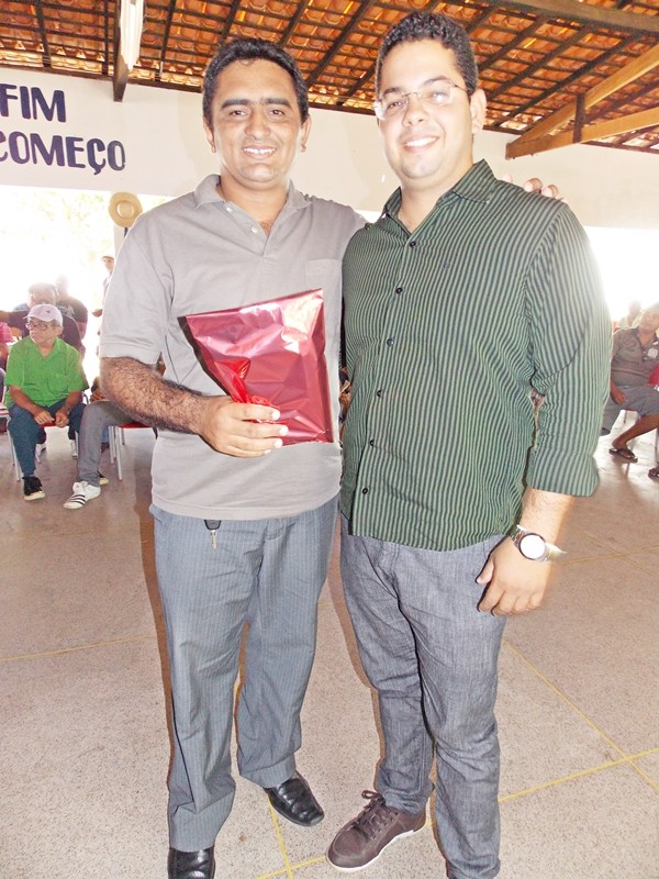 Secretaria de Educação realiza belíssimo café da manhã em homenagem ao dia dos Pais - Imagem 13