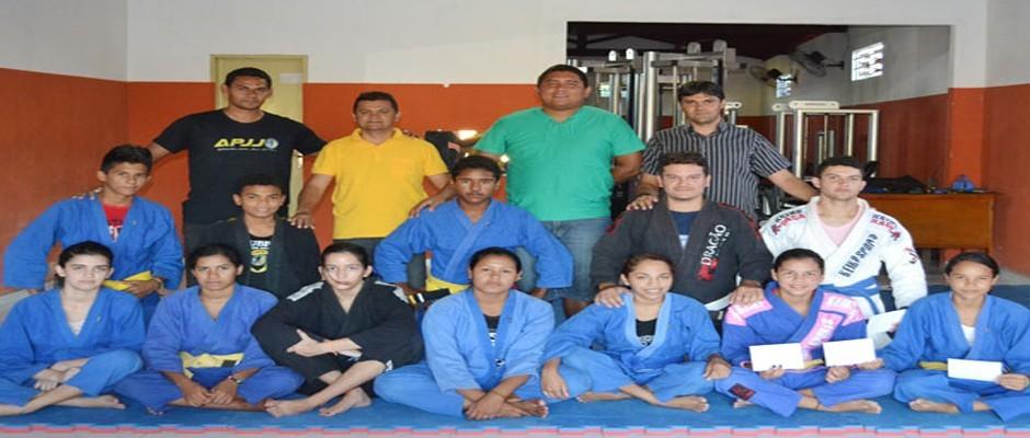 Academia Atitude premiou os vencedores do I Campeonato de Jiu-Jítsu