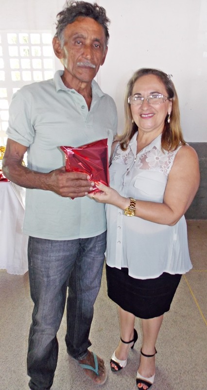 Secretaria de Educação realiza belíssimo café da manhã em homenagem ao dia dos Pais - Imagem 15