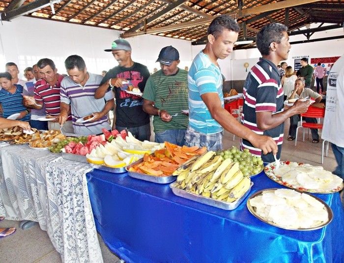 Secretaria de Educação realiza belíssimo café da manhã em homenagem ao dia dos Pais - Imagem 30
