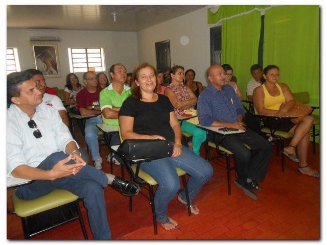 SEBRAE realiza reunião com comerciantes e pequenos micro-empreendedores sobre a Lei  Geral Municipal - Imagem 11