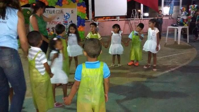 Alunos da escolinha Tia loura participam de Culminância do Projeto Sobre Meio Ambiente - Imagem 19