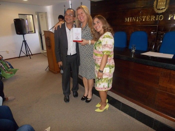 Personalidades que combatem a violência contra a Mulher são homenageadas pelo Ministério Público do Piauí que combatem a violência contra a mulher - Imagem 30