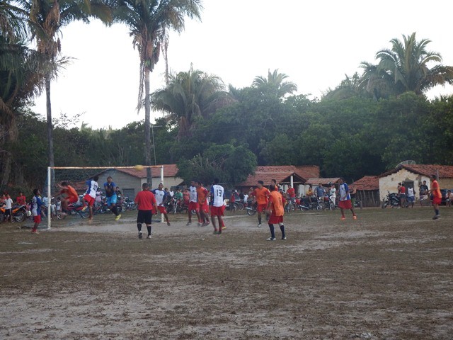 Centenas de populares prestigiam Campeonato de Futebol Ruralzão; confira os resultados - Imagem 8