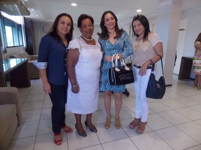 Primeira dama e idealizadora do Projeto Neylivia Oliveira da Costa “Mulher Viva”, Lindyane Batista recebe homenagem do Ministério Público do Estado - Imagem 8