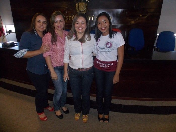 Primeira dama e idealizadora do Projeto Neylivia Oliveira da Costa “Mulher Viva”, Lindyane Batista recebe homenagem do Ministério Público do Estado - Imagem 13