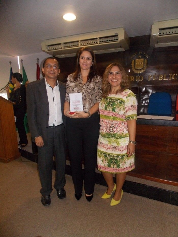 Personalidades que combatem a violência contra a Mulher são homenageadas pelo Ministério Público do Piauí que combatem a violência contra a mulher - Imagem 5