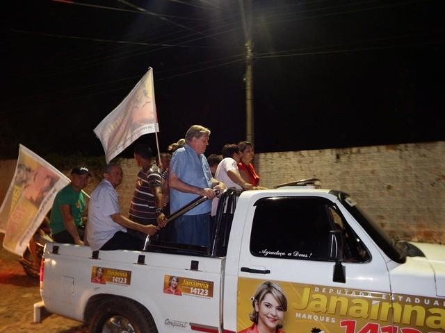 Candita Janainna Marques realiza reunião em Esperantina - Imagem 9