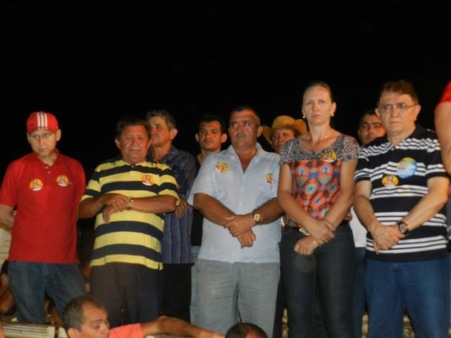 Candita Janainna Marques realiza reunião em Esperantina - Imagem 36