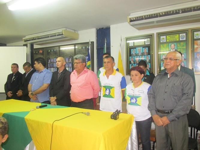 Solenidade marcou a apresentação do Projeto que resgata a História dos símbolos de Batalha “A Bandeira e o Hino”‏ - Imagem 5